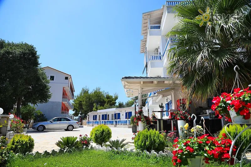 Фото отеля Sofo Hotel Dhermi 3* Dhermi Albanija išorė ir baseinai