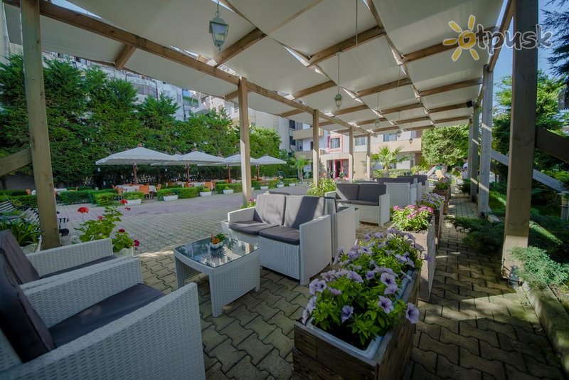 Фото отеля Kadrisa 3* Дуррес Албания бары и рестораны