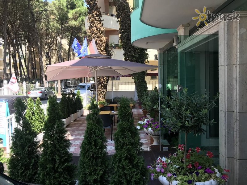 Фото отеля Western Star Hotel 4* Дуррес Албания экстерьер и бассейны