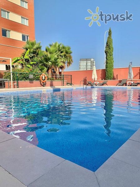 Фото отеля Hilton Garden Inn Malaga 4* Малага Испания экстерьер и бассейны