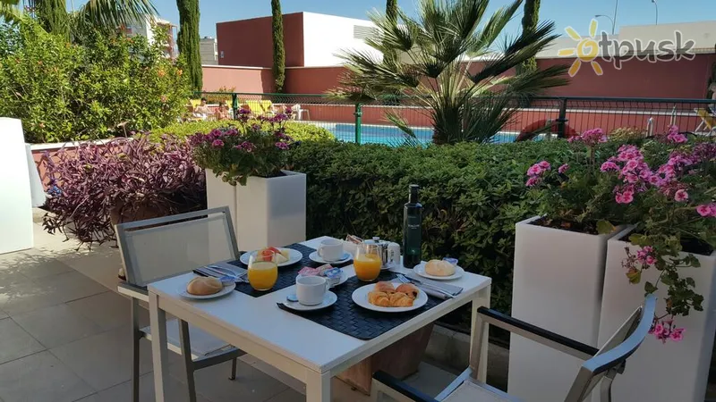 Фото отеля Hilton Garden Inn Malaga 4* Malaga Ispanija barai ir restoranai