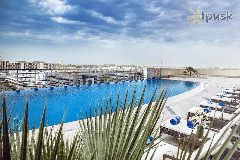 Фото отеля Al Salam Grand Hotel Apartments 4* Dubajus JAE išorė ir baseinai