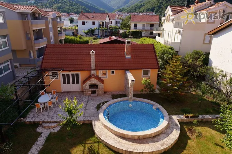 Фото отеля Iris 3* Herceg Novi Juodkalnija išorė ir baseinai