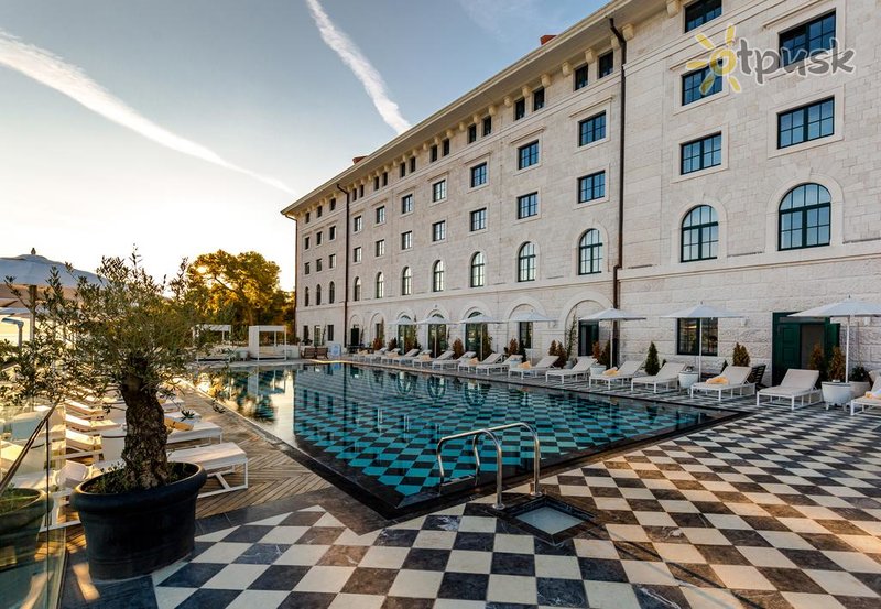 Фото отеля Brown Beach House 4* Трогир Хорватия экстерьер и бассейны