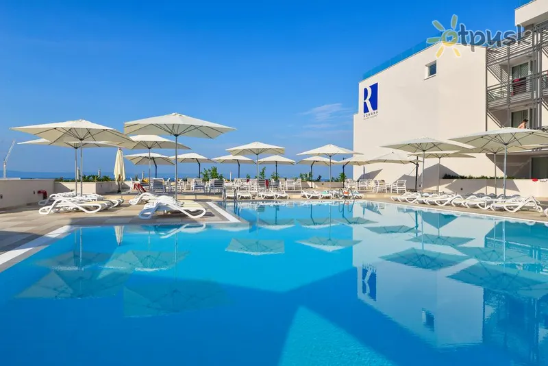 Фото отеля Romana Beach Resort 4* Makarska Horvātija ārpuse un baseini