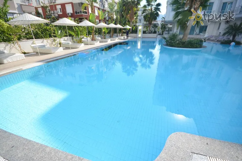 Фото отеля Hun Club Hotel 3* Antalija Turkija išorė ir baseinai