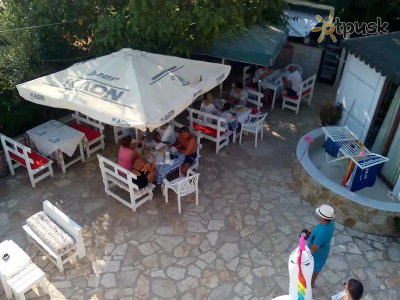 Фото отеля Reni & Risi Vila 3* Ксаміл Албанія бари та ресторани