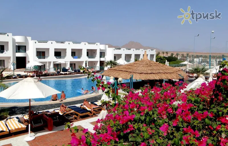 Фото отеля Sharm Holiday Resort 4* Šarm eš Šeiha Ēģipte ārpuse un baseini