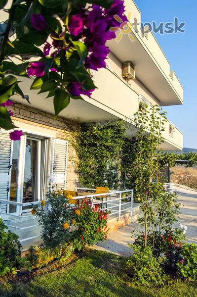 Фото отеля Paja Villa 3* Ксаміл Албанія екстер'єр та басейни
