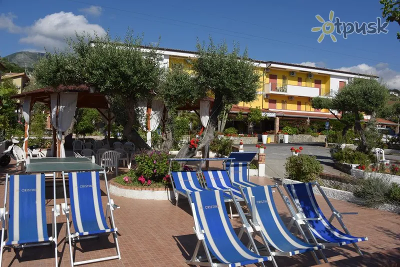 Фото отеля Cristina Hotel 3* Калабрія Італія екстер'єр та басейни