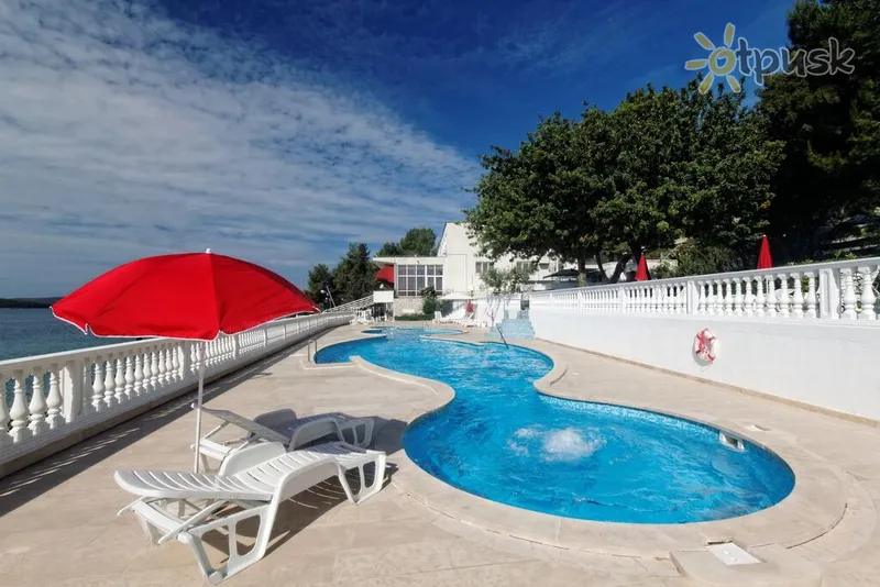 Фото отеля Val Hotel 3* Trogira Horvātija ārpuse un baseini