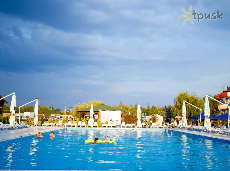 Фото отеля Costa Brava 3* Charkovas Ukraina išorė ir baseinai