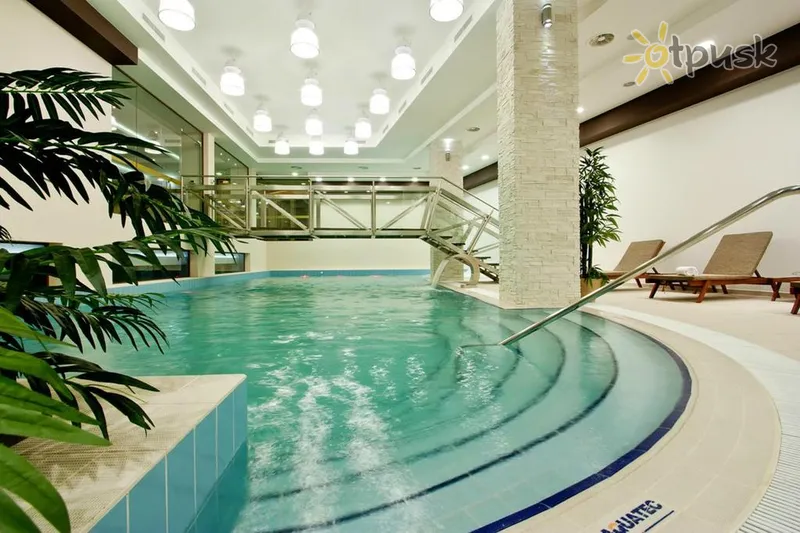 Фото отеля Earth & People Hotel & SPA 4* Sofija Bulgarija išorė ir baseinai
