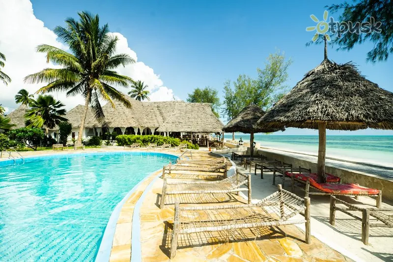 Фото отеля Visitor's Inn 2* Джамбіані Танзанія екстер'єр та басейни