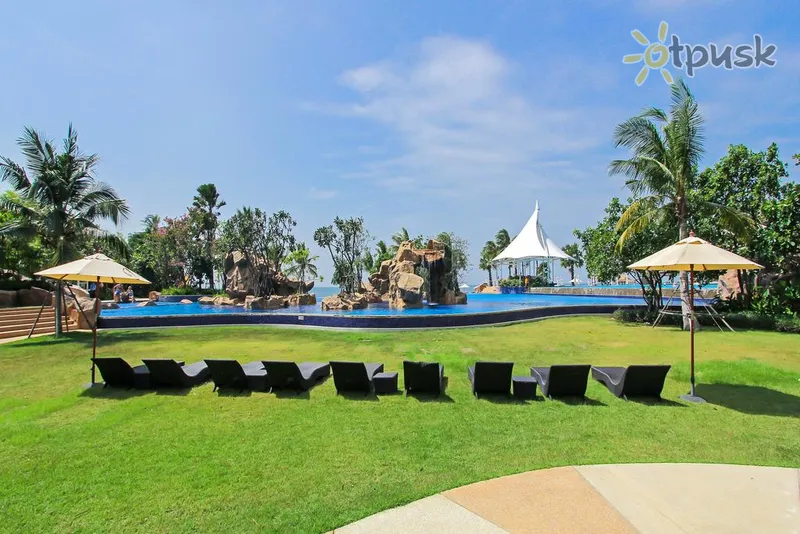 Фото отеля White Sand Beach Residences 5* Паттайя Таиланд экстерьер и бассейны