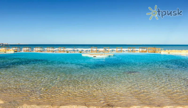 Фото отеля Gravity Hotel & Aquapark Sahl Hasheesh 5* Сахл Хашиш Египет пляж