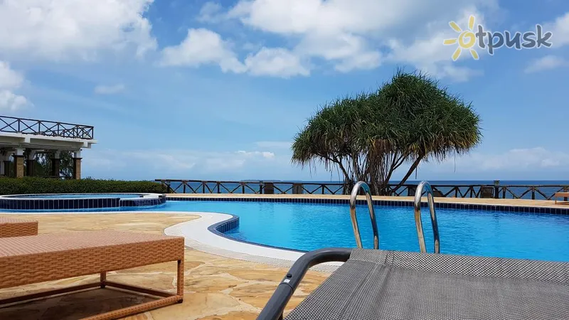 Фото отеля Royal Cliff Zanzibar 4* Мангапвані Танзанія екстер'єр та басейни