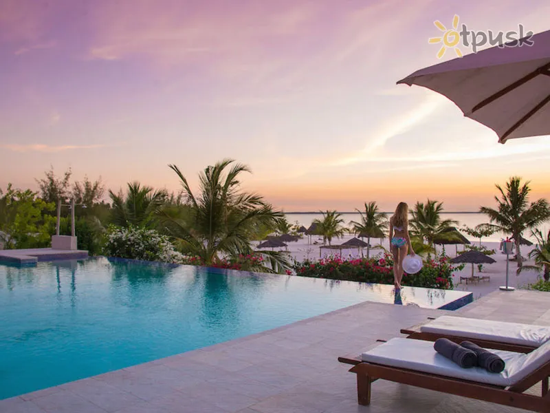 Фото отеля Isaraya Luxury Overwater Villas 5* Мічамві Танзанія екстер'єр та басейни