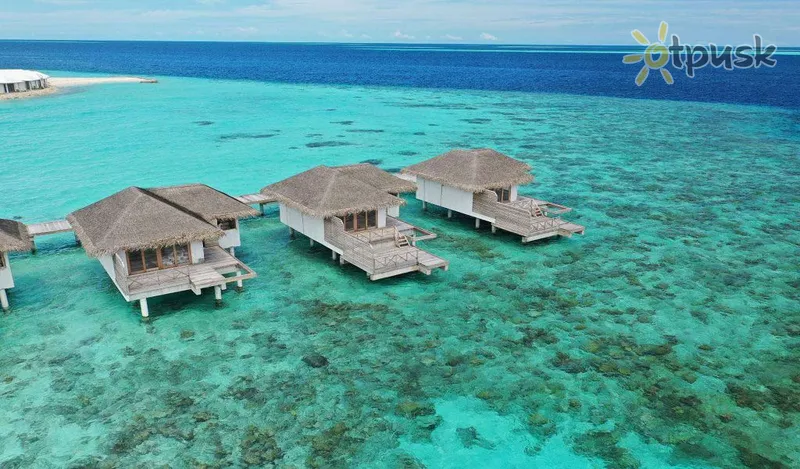 Фото отеля Cocogiri Island Resort 4* Вааву Атолл Мальдивы пляж