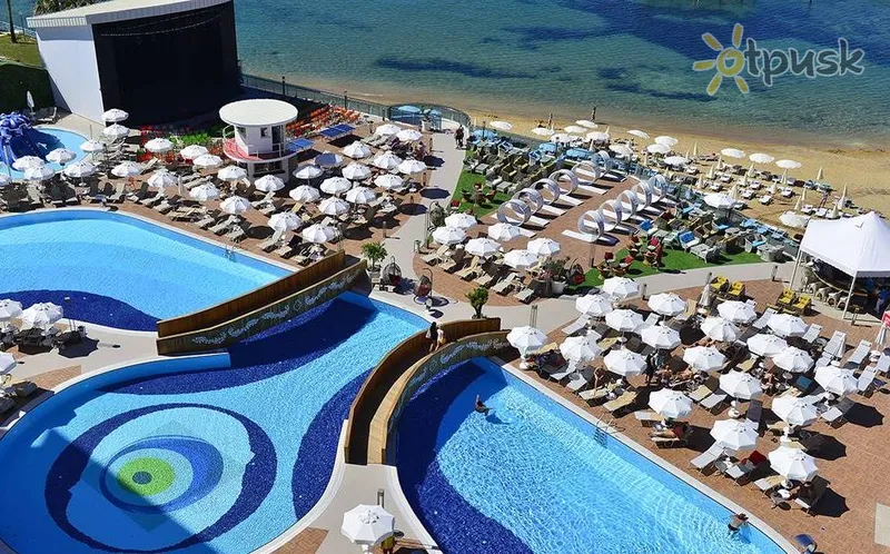 Фото отеля Azura Deluxe Resort & Spa 5* Alanija Turkija išorė ir baseinai