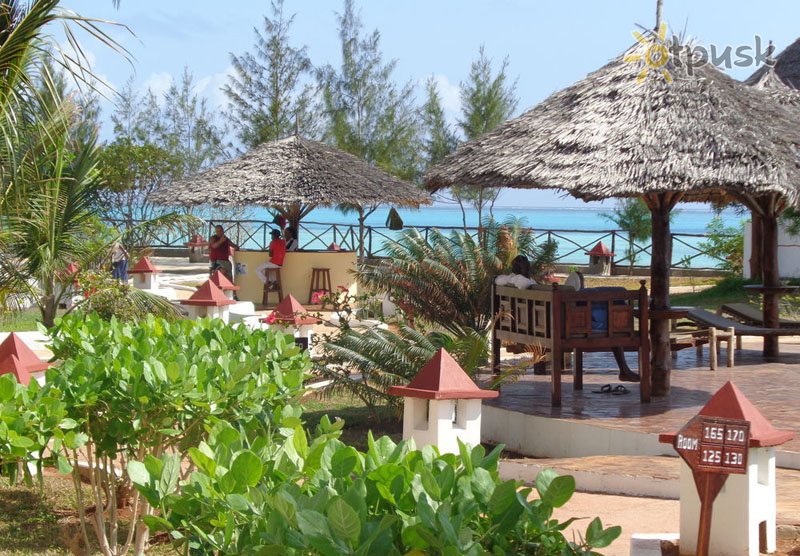 Фото отеля Reef & Beach Resort 3* Джамбиани Танзания бары и рестораны