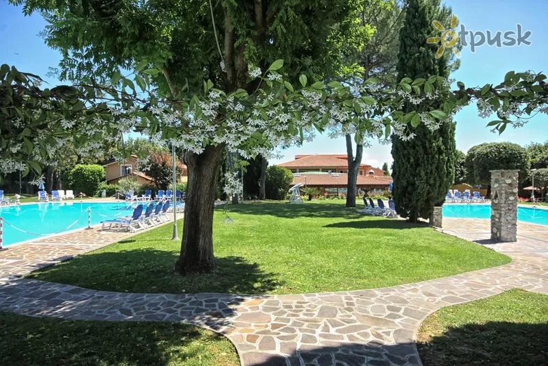 Фото отеля West Garda 4* Брешіа Італія екстер'єр та басейни
