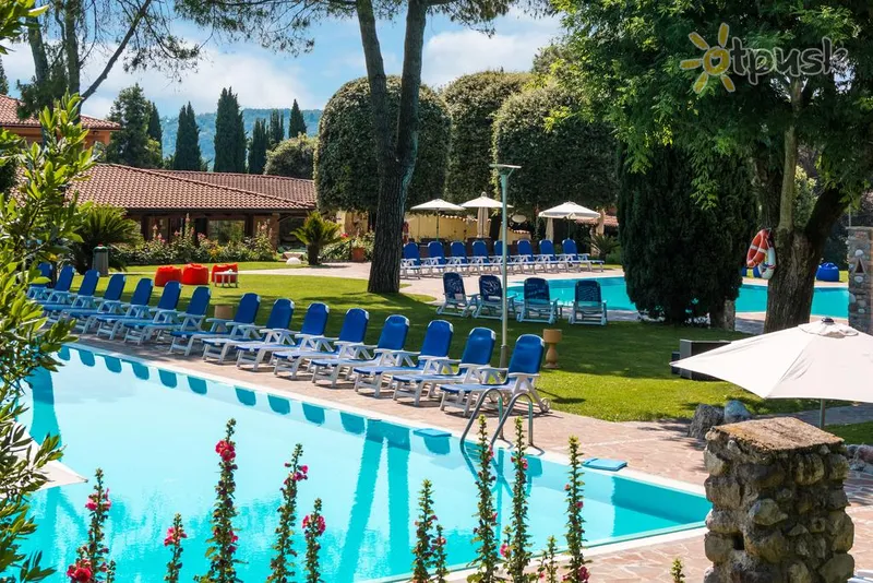 Фото отеля West Garda 4* Брешиа Италия экстерьер и бассейны