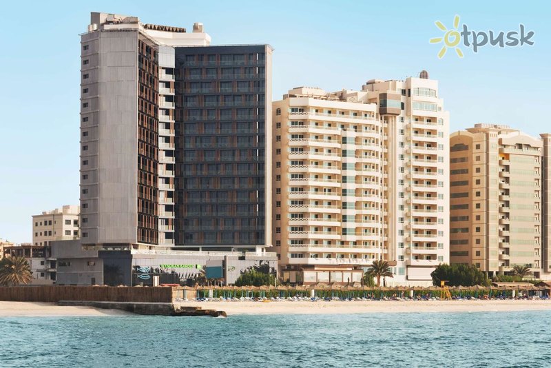 Фото отеля Wyndham Garden Ajman Corniche 4* Аджман ОАЭ экстерьер и бассейны
