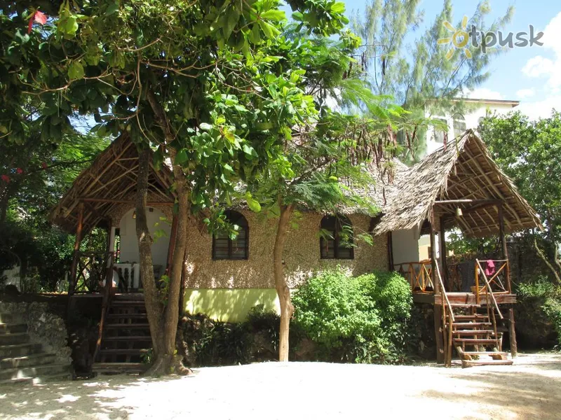 Фото отеля Sharazad Oasis 3* Джамбиани Танзания экстерьер и бассейны