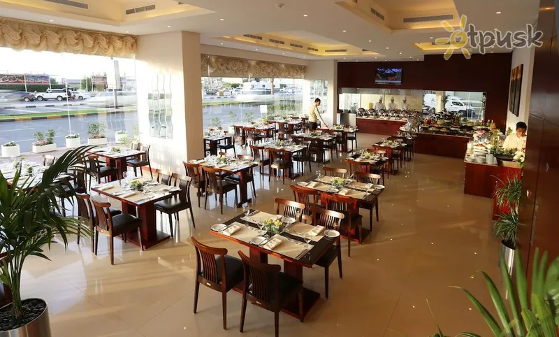 Фото отеля Ramada by Wyndham Beach Hotel Ajman 4* Аджман ОАЕ бари та ресторани
