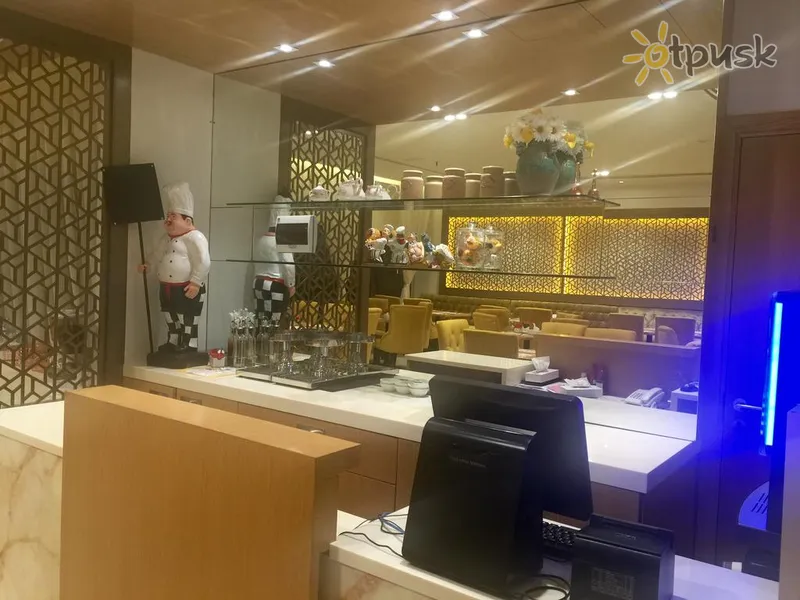 Фото отеля Royal Falcon Hotel 3* Dubaija AAE bāri un restorāni