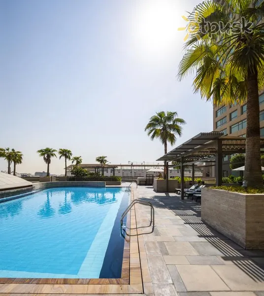 Фото отеля Swissotel Living Al Ghurair 5* Дубай ОАЭ экстерьер и бассейны