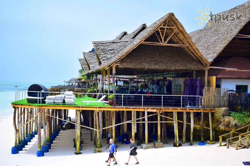 Фото отеля Amaan Bungalows Beach Resort 3* Nungwi Tanzanija barai ir restoranai