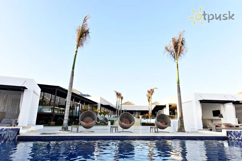 Фото отеля Royalton CHIC Punta Cana Resort & Spa 5* Uvero Alto Dominikos Respublika išorė ir baseinai