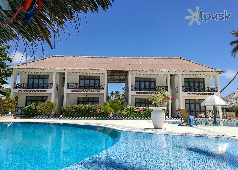 Фото отеля African Sun Sand Sea Resort & Spa 3* Бведжу Танзанія екстер'єр та басейни