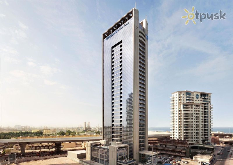 Фото отеля Wyndham Dubai Marina 4* Дубай ОАЭ экстерьер и бассейны