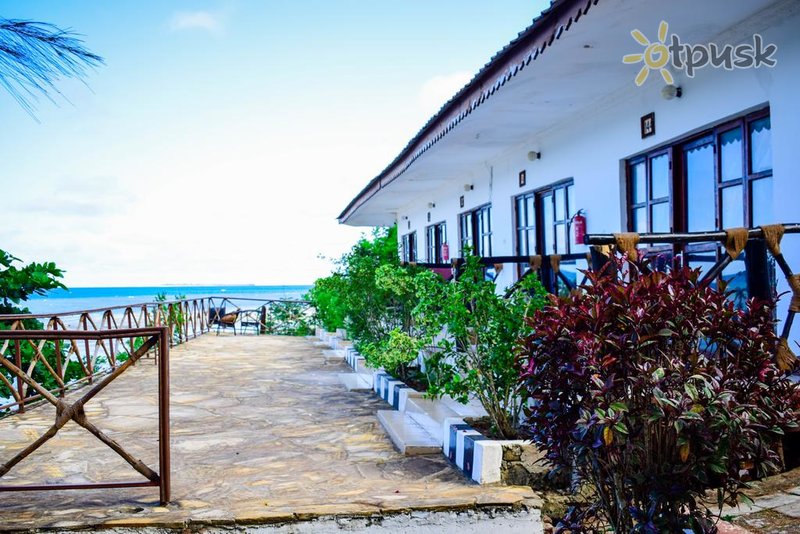 Фото отеля Zanzibar Ocean View Hotel 3* Занзибар – город Танзания экстерьер и бассейны