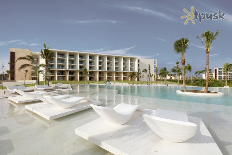 Фото отеля Grand Palladium Costa Mujeres Resort & Spa 5* Канкун Мексика экстерьер и бассейны