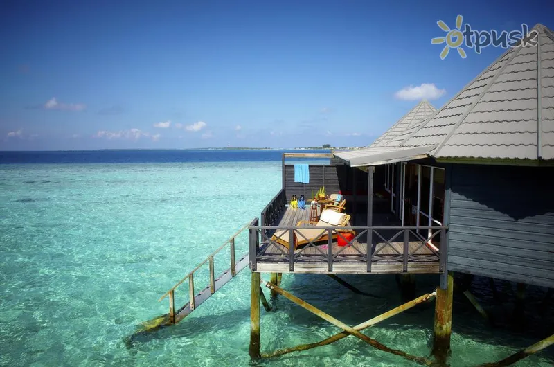 Фото отеля Komandoo Maldives Island Resort 5* Lhaviyani atols Maldīvija ārpuse un baseini