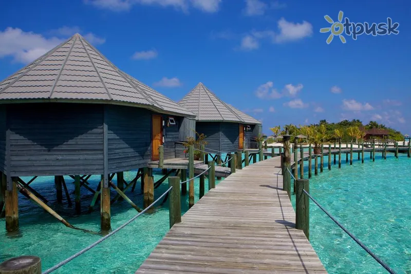 Фото отеля Komandoo Maldives Island Resort 5* Lhaviyani atols Maldīvija ārpuse un baseini