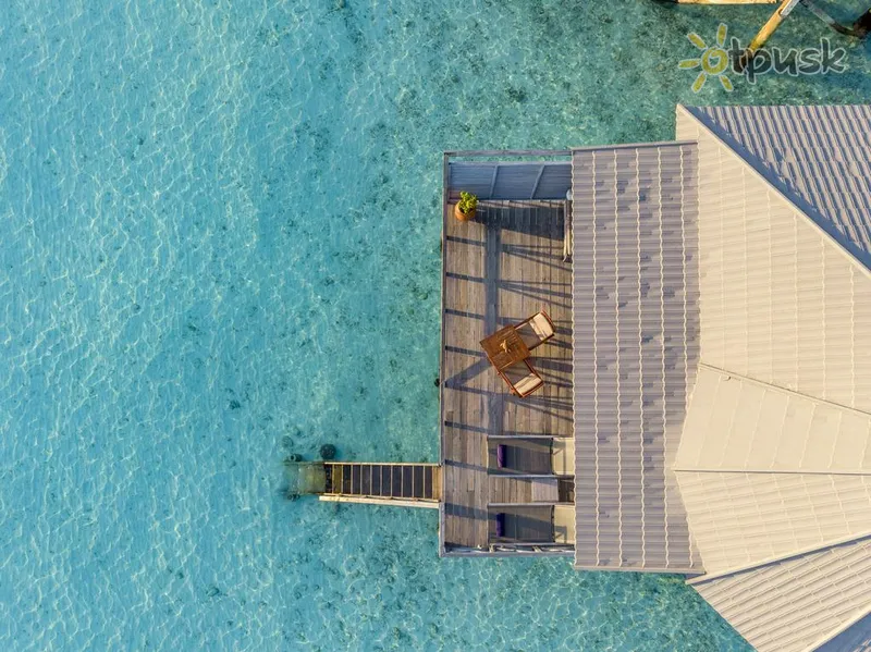 Фото отеля Komandoo Maldives Island Resort 5* Лхавияни Атолл Мальдивы экстерьер и бассейны
