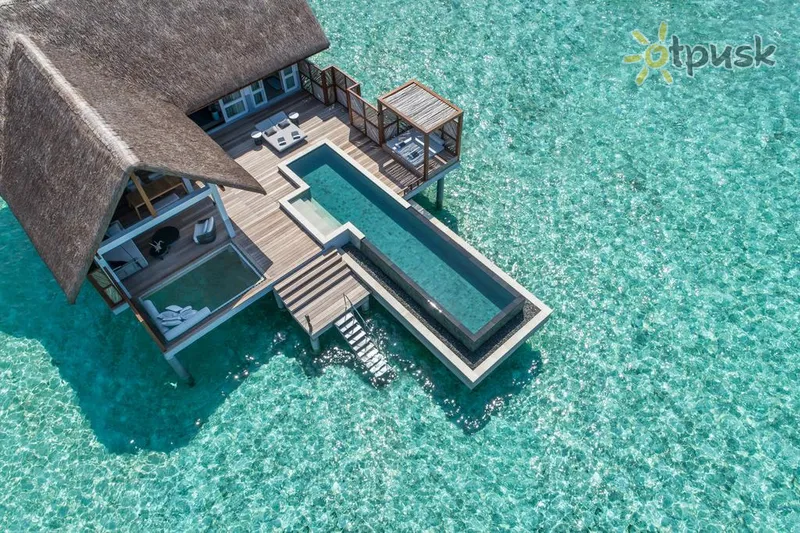 Фото отеля Four Seasons Maldives at Landaa Giraavaru Resort 5* Баа Атол Мальдіви екстер'єр та басейни