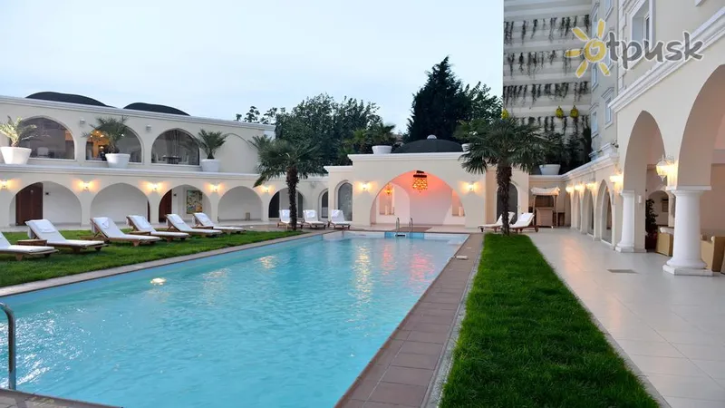 Фото отеля Holiday Inn Istanbul City 5* Стамбул Турция экстерьер и бассейны
