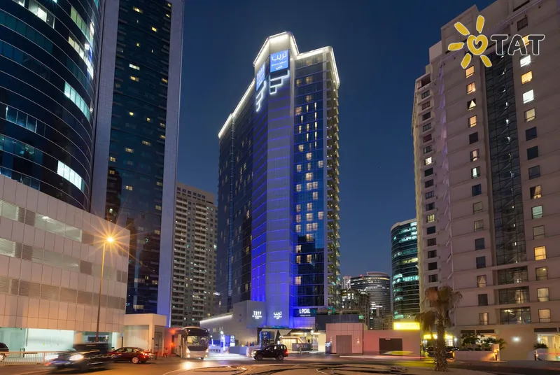 Фото отеля Tryp by Wyndham Dubai 4* Дубай ОАЭ экстерьер и бассейны