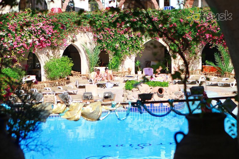 Фото отеля Amar Sina Hotel 3* Шарм эль Шейх Египет экстерьер и бассейны