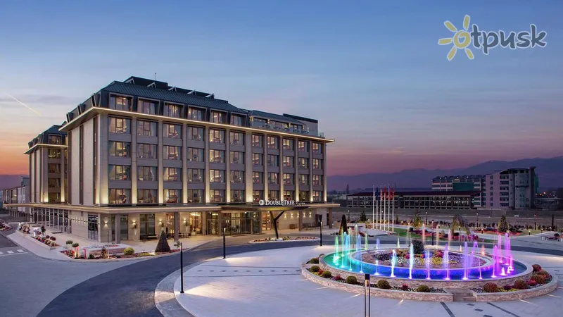 Фото отеля DoubleTree By Hilton 5* Skopjė Šiaurės Makedonija išorė ir baseinai