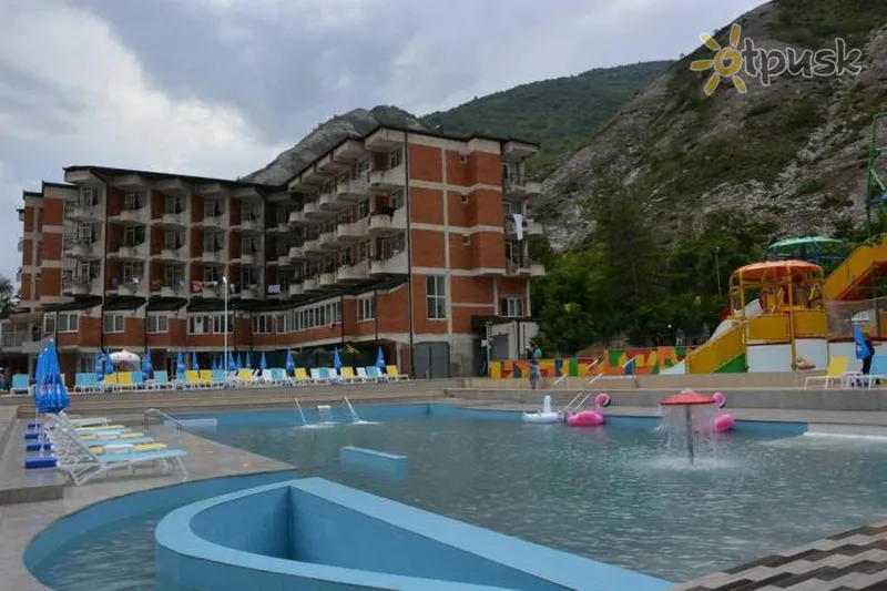 Фото отеля Kosovrast Term & Hotel 4* Debar Ziemeļmaķedonija ārpuse un baseini