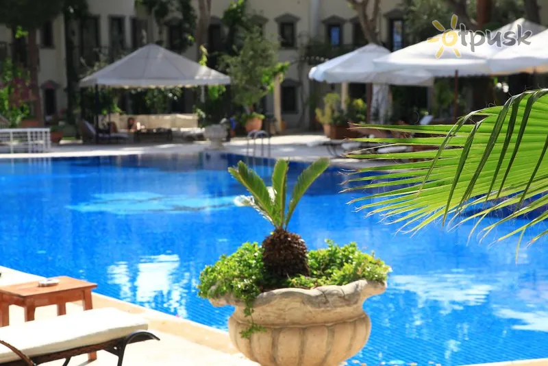 Фото отеля DoubleTree by Hilton Bodrum Marina Vista 4* Бодрум Туреччина екстер'єр та басейни