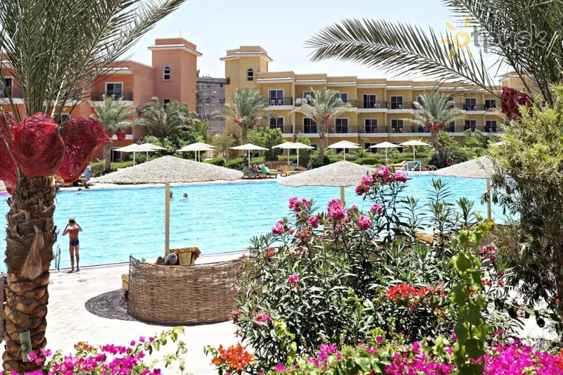 Фото отеля The Three Corners Sunny Beach Resort 4* Hurgada Egiptas išorė ir baseinai