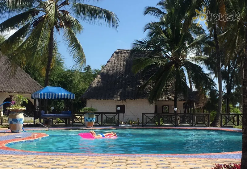 Фото отеля Mermaids Cove Beach Resort & Spa 3* Уроа Танзанія екстер'єр та басейни